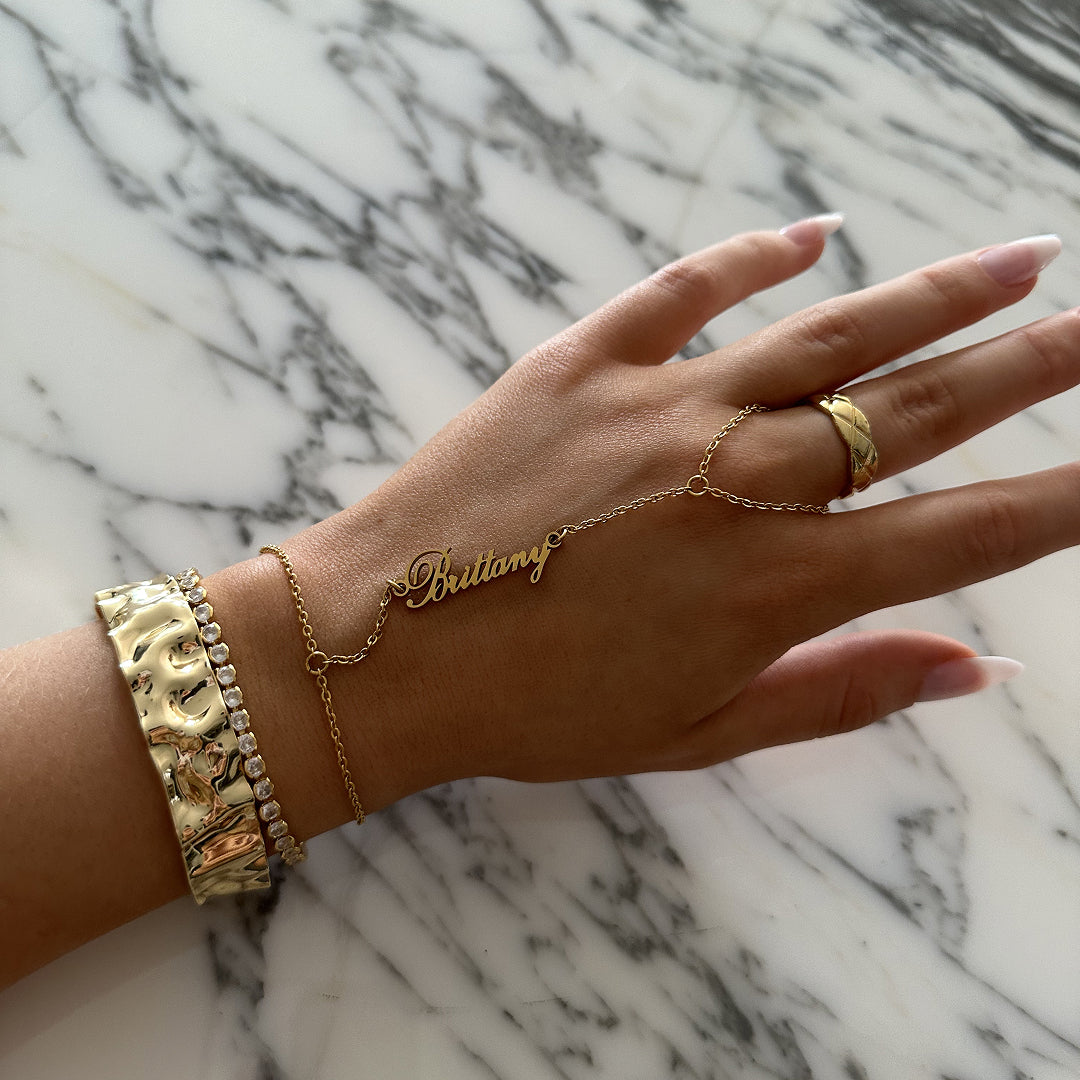 Custom/Personalized Name Plate Hand Chain 0